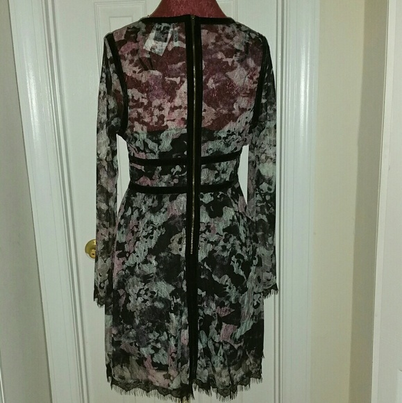 Dress - Picture 4 of 4